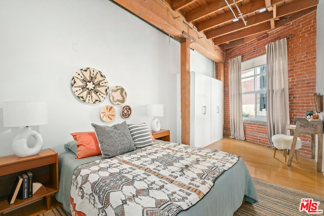 500 Molino St Unit: 202