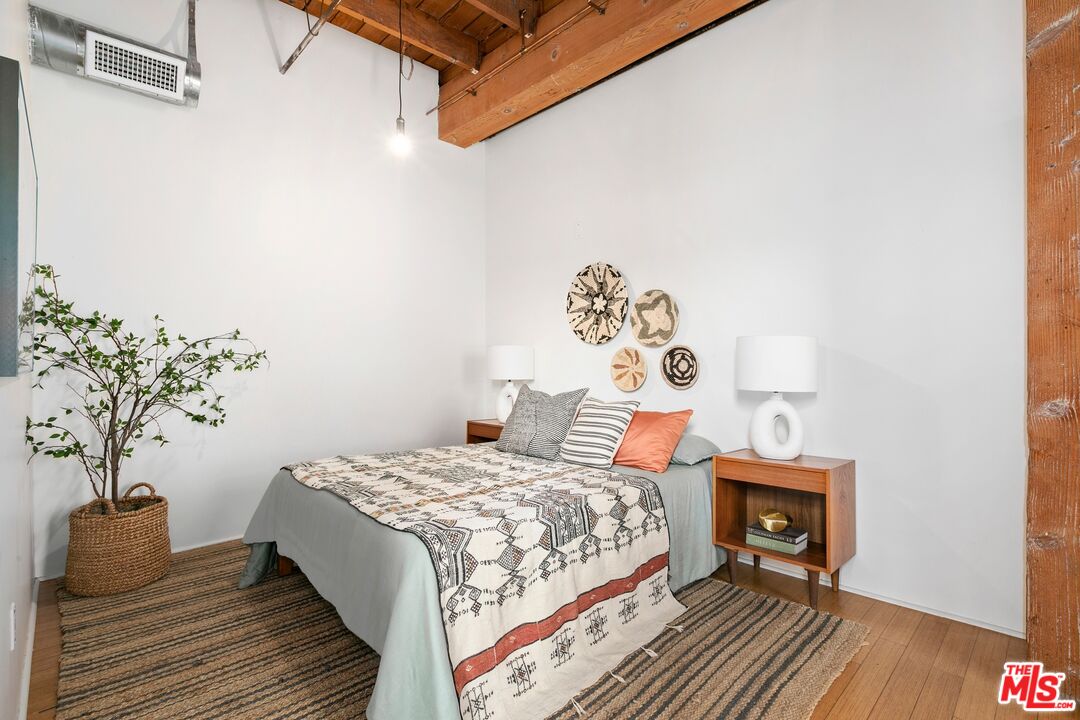 500 Molino St Unit: 202