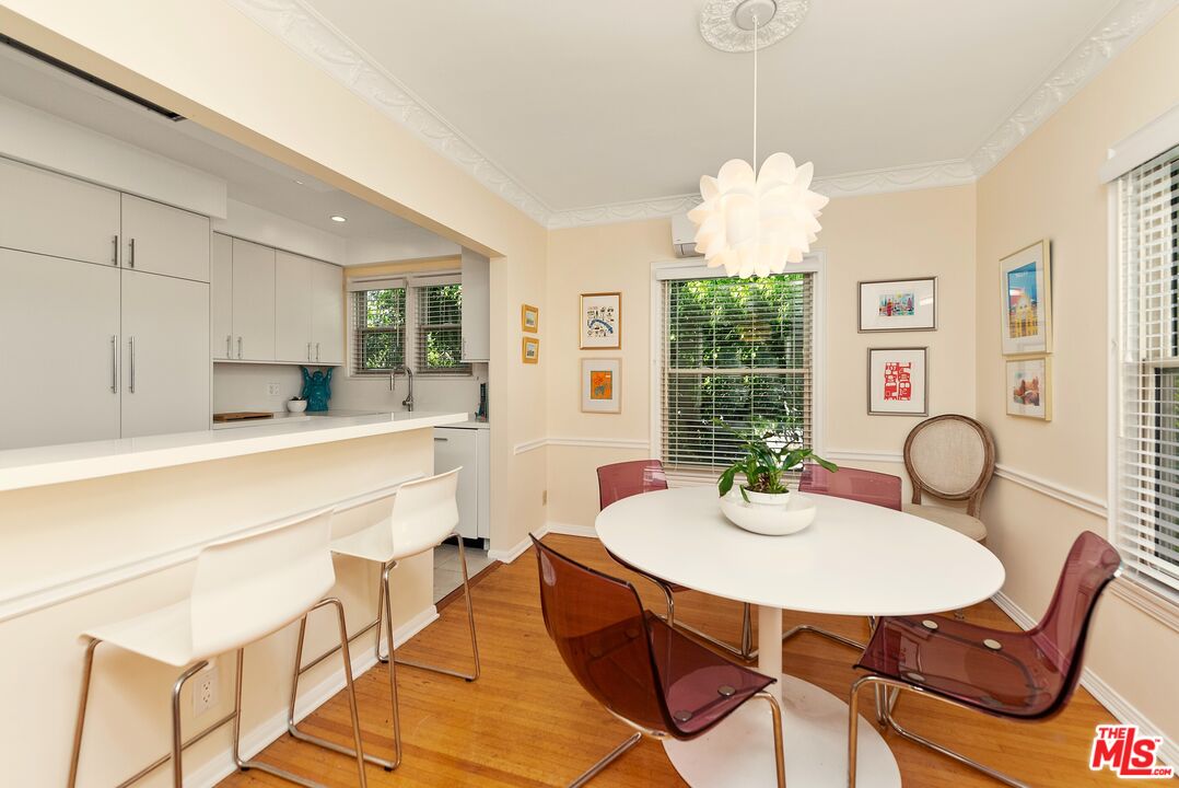 5962 San Vicente Blvd Unit: 3