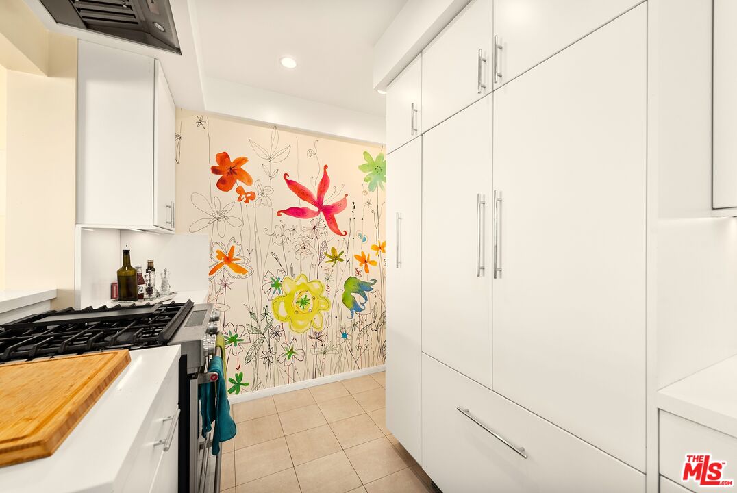 5962 San Vicente Blvd Unit: 3