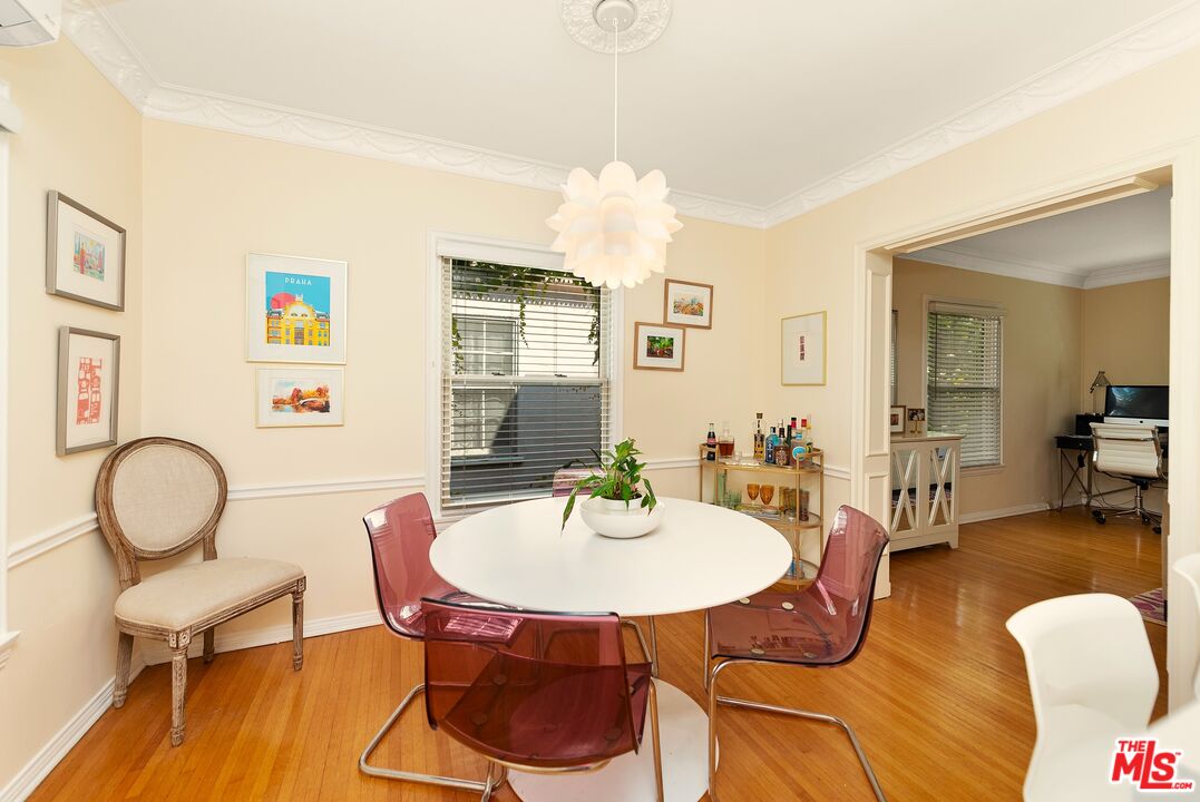 5962 San Vicente Blvd Unit: 3