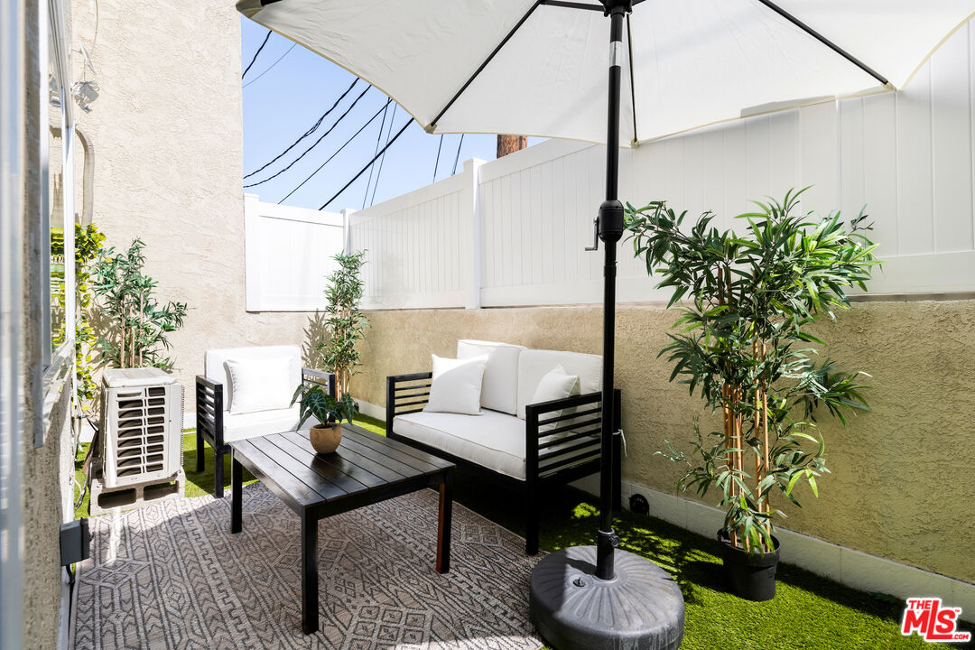 2452 Chelsea Pl Unit: G