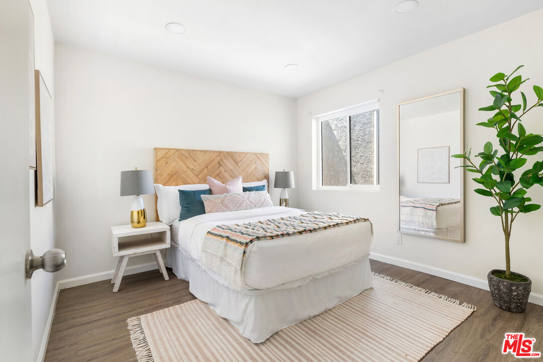 2452 Chelsea Pl Unit: G