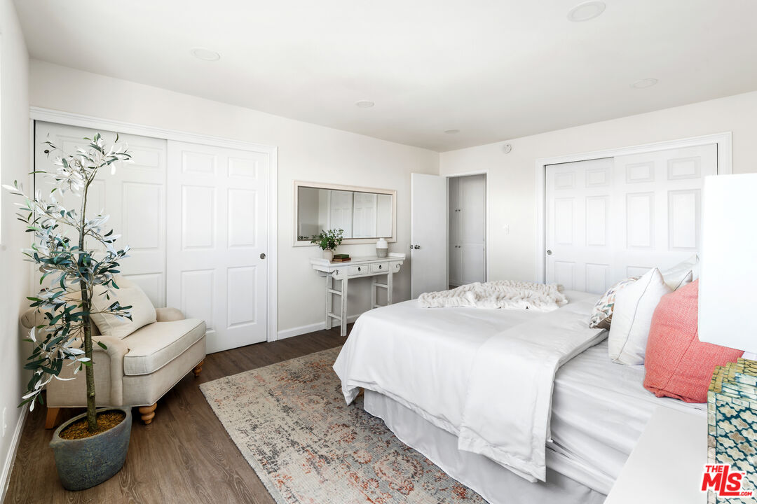 2452 Chelsea Pl Unit: G