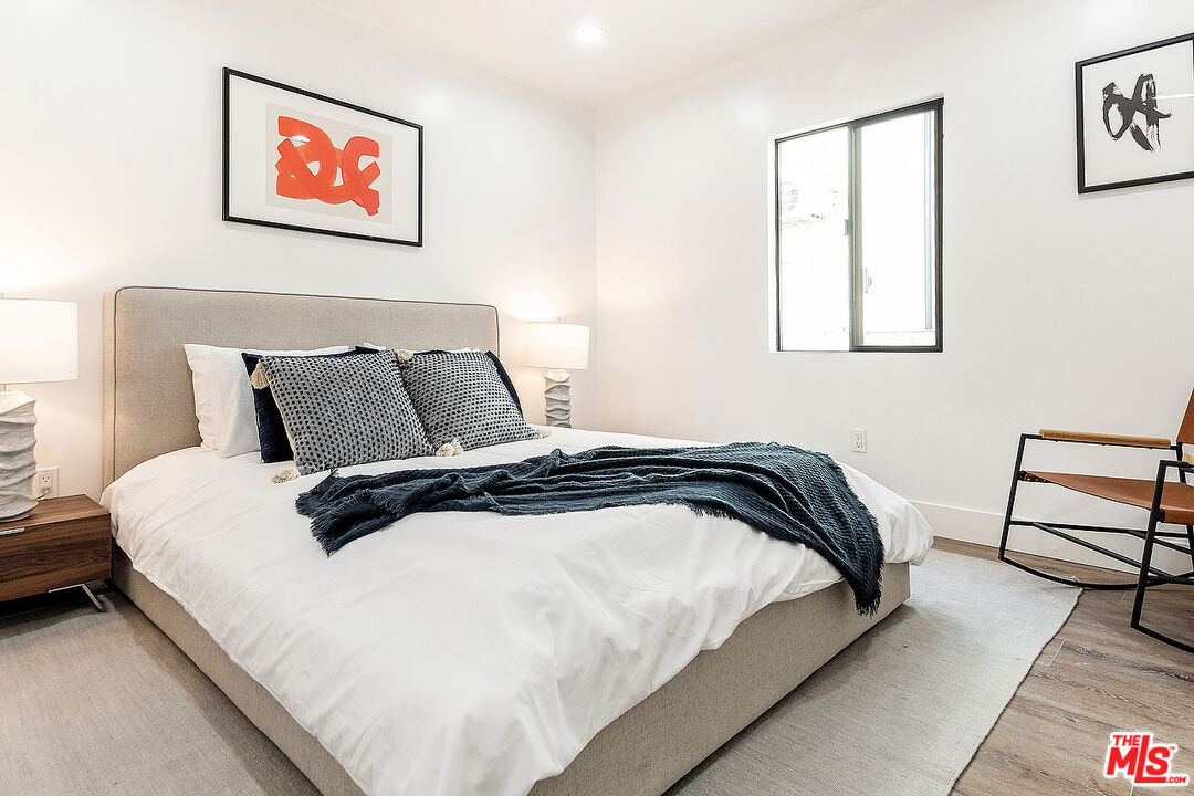 261 S Orange Dr Unit: 261