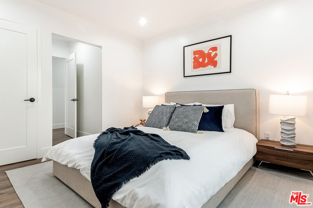 261 S Orange Dr Unit: 261