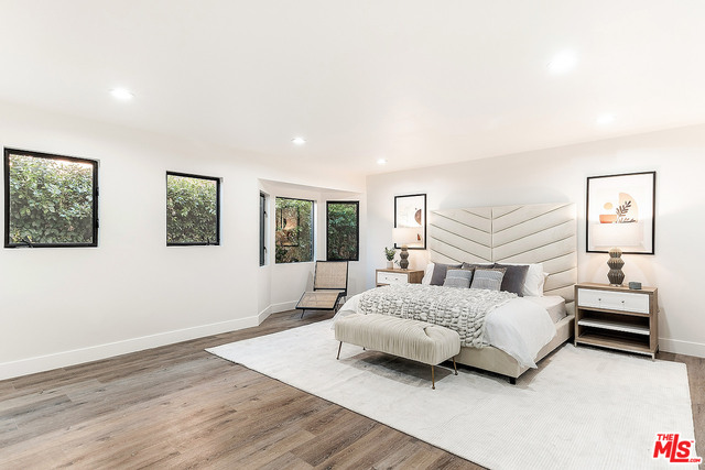 261 S Orange Dr Unit: 261