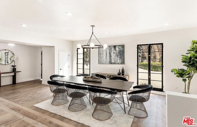 261 S Orange Dr Unit: 261