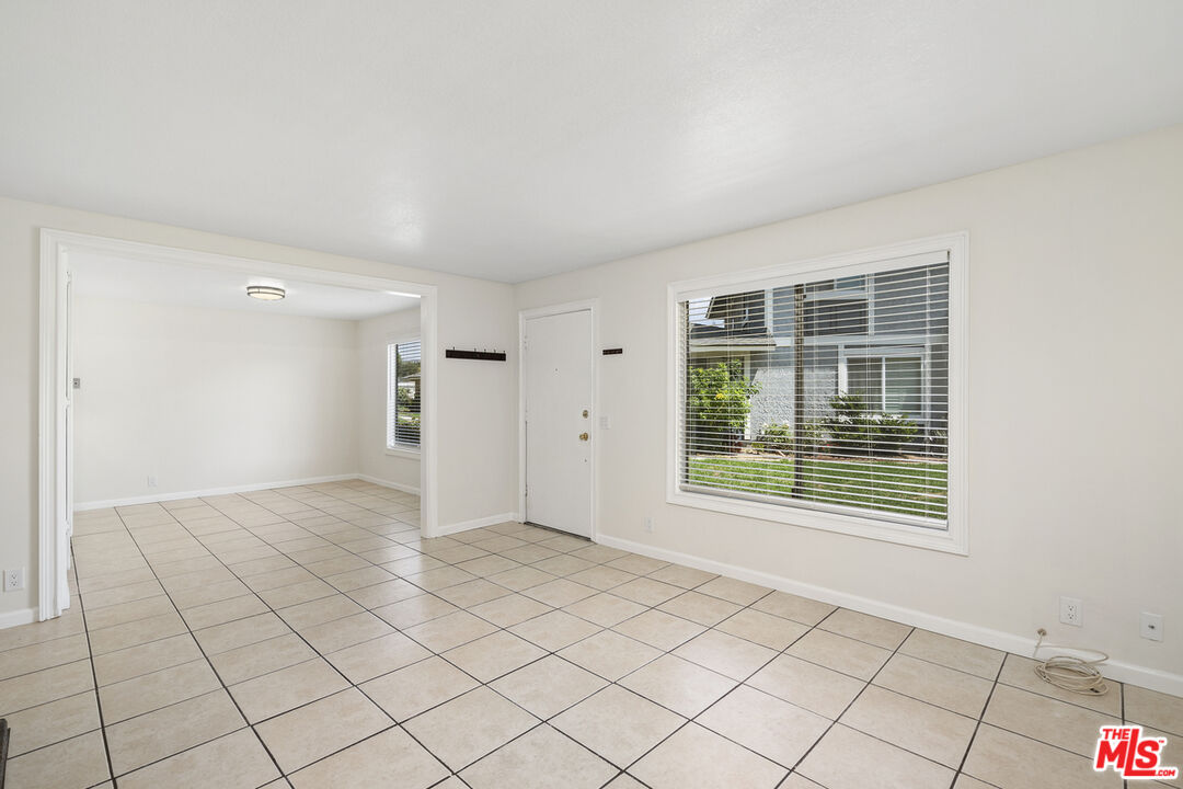 576 Spring Rd Unit: 70