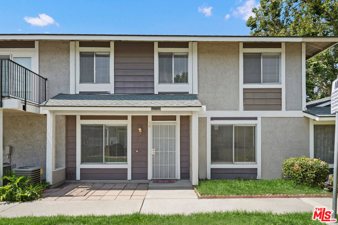 576 Spring Rd Unit: 70