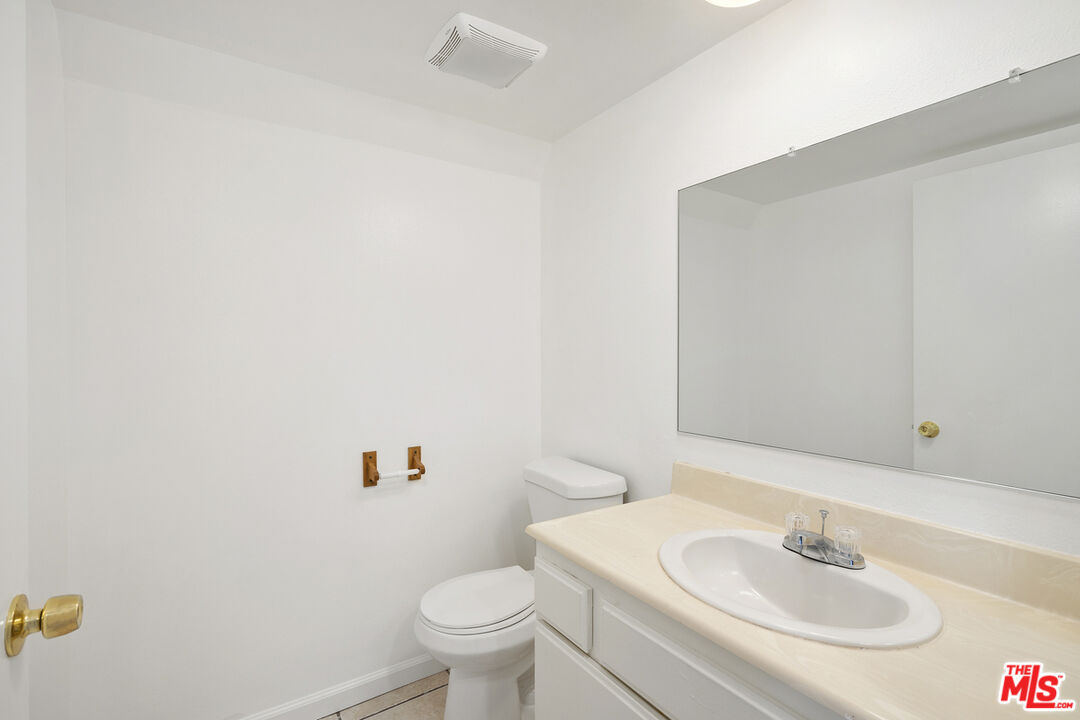 576 Spring Rd Unit: 70