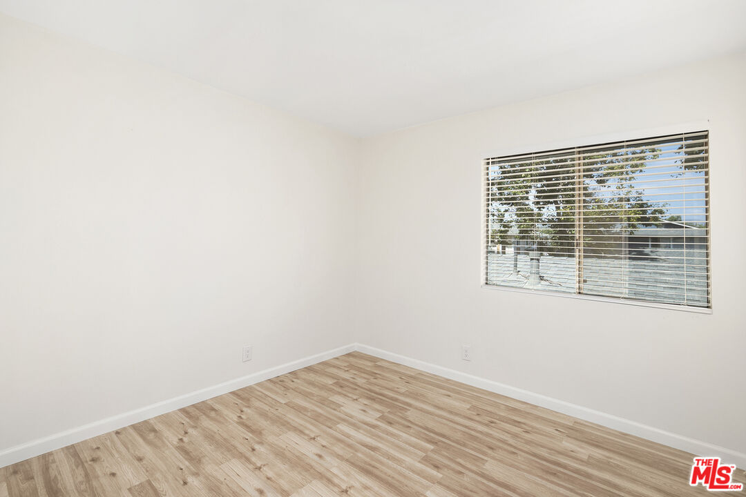 576 Spring Rd Unit: 70