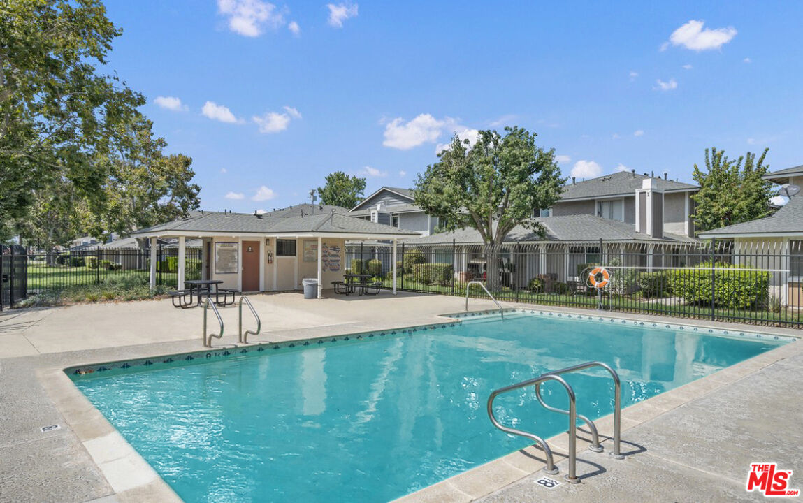 576 Spring Rd Unit: 70