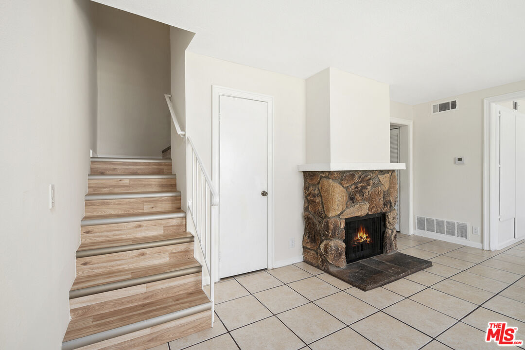 576 Spring Rd Unit: 70