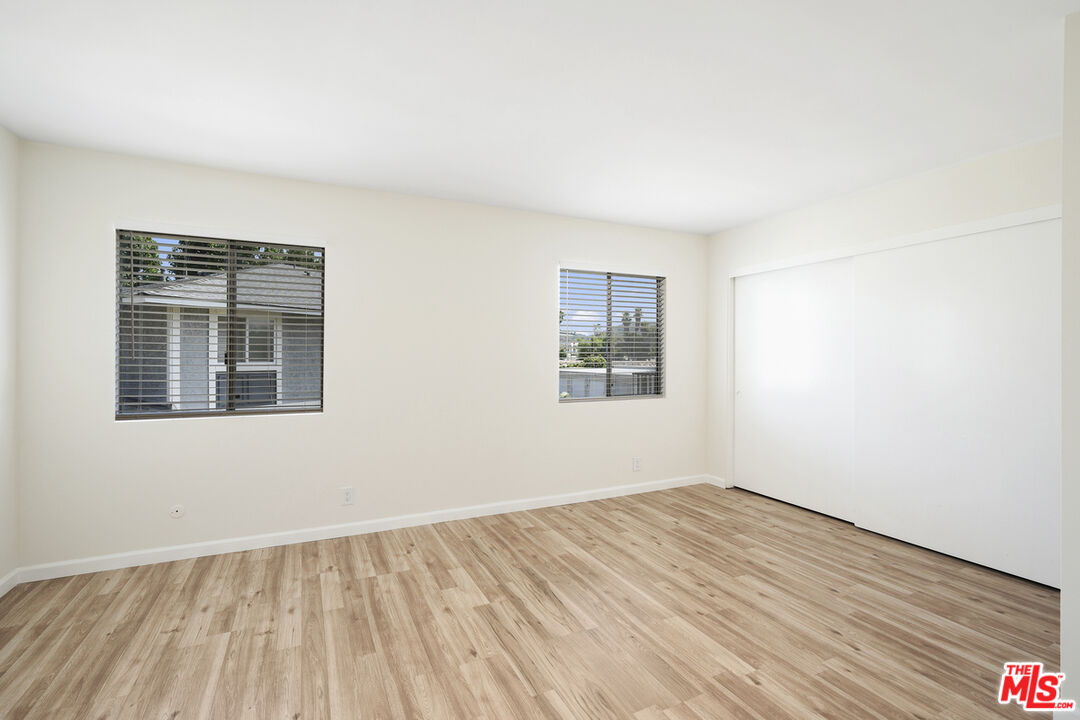 576 Spring Rd Unit: 70