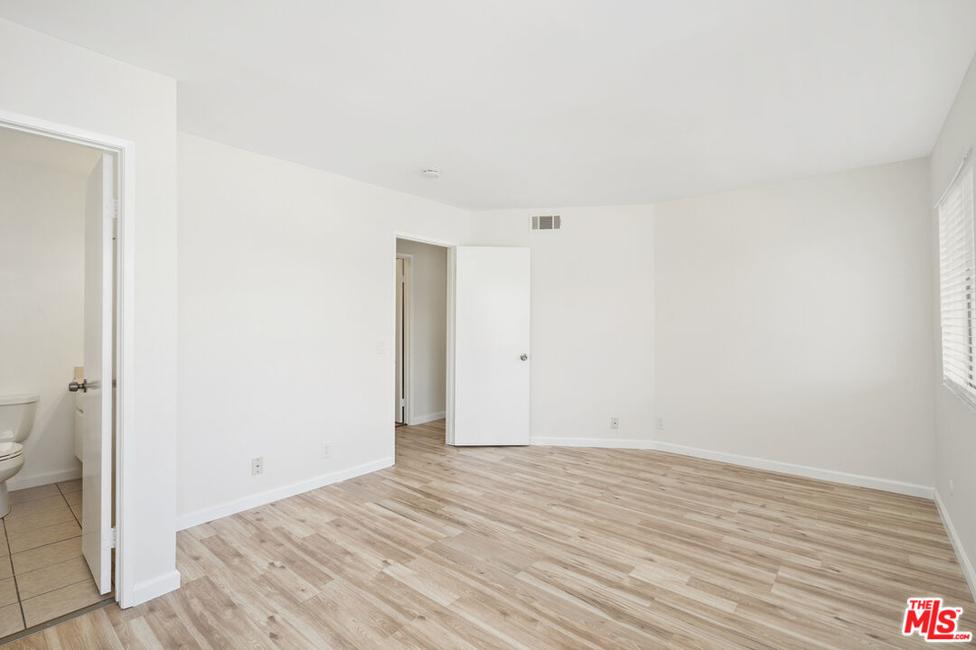 576 Spring Rd Unit: 70