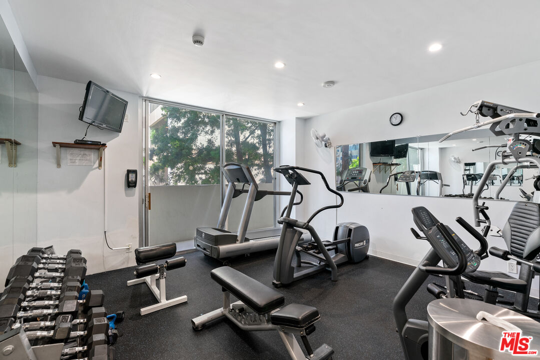 10433 Wilshire Blvd Unit: 601