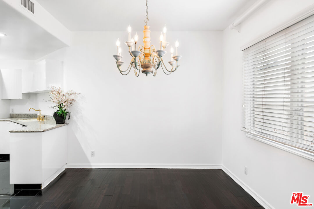 435 Arnaz Dr Unit: 104