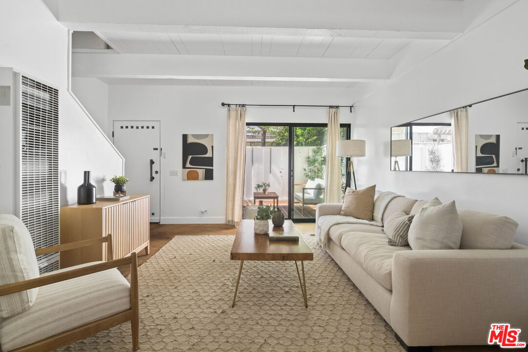 4601 Inglewood Blvd Unit: 1