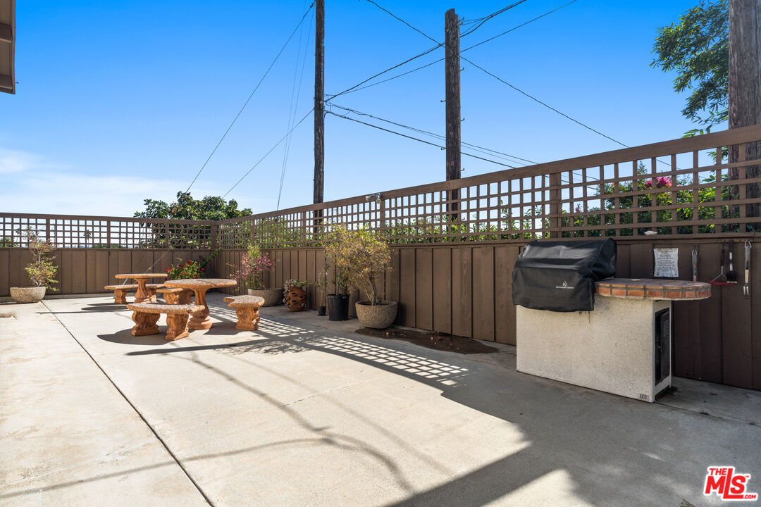 4601 Inglewood Blvd Unit: 1