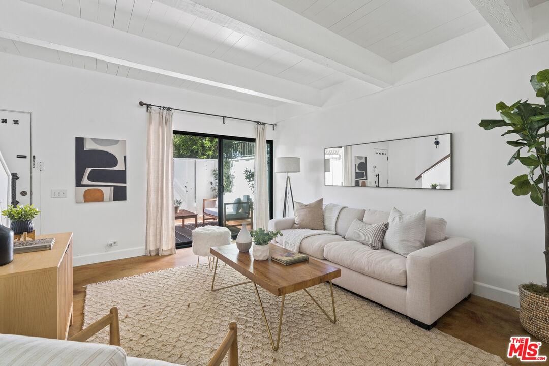 4601 Inglewood Blvd Unit: 1