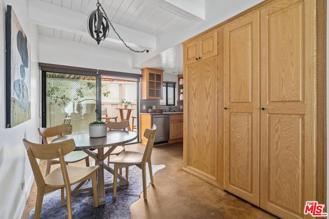 4601 Inglewood Blvd Unit: 1