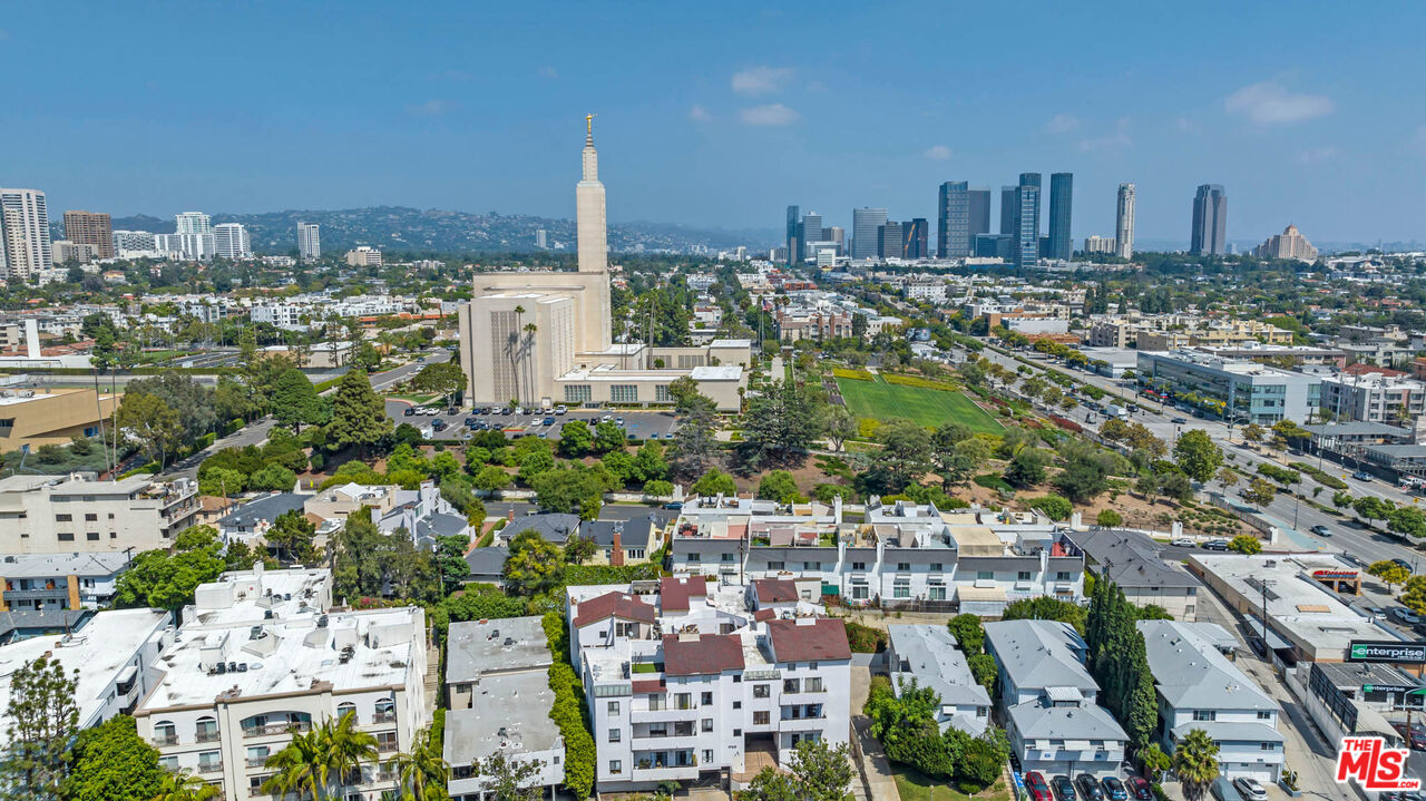 1740 Malcolm Ave Unit: 303