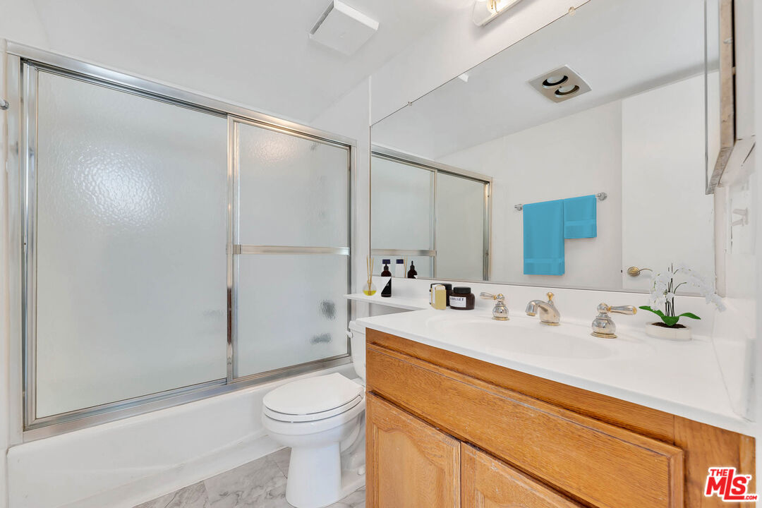 1740 Malcolm Ave Unit: 303