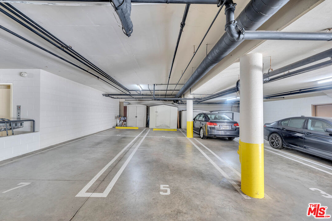 1740 Malcolm Ave Unit: 303