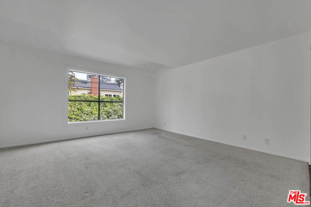 1740 Malcolm Ave Unit: 303