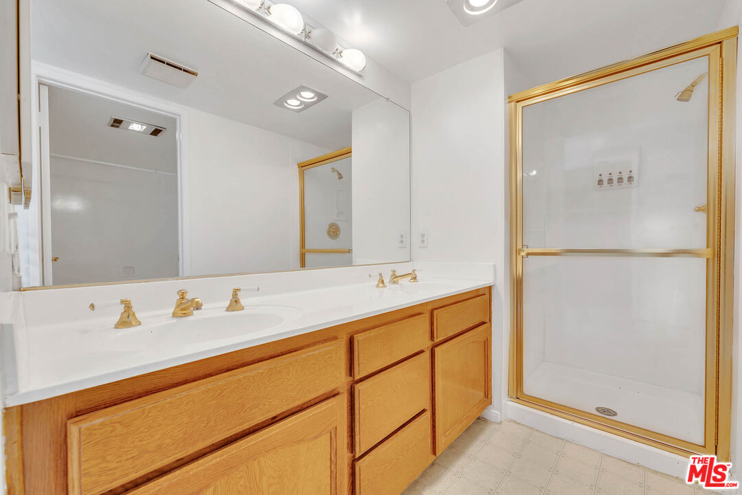 1740 Malcolm Ave Unit: 303