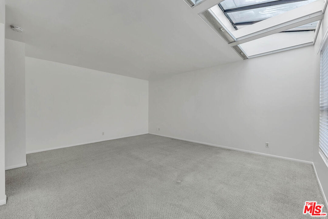 1740 Malcolm Ave Unit: 303