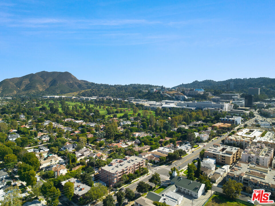 4310 Cahuenga Blvd Unit: 202