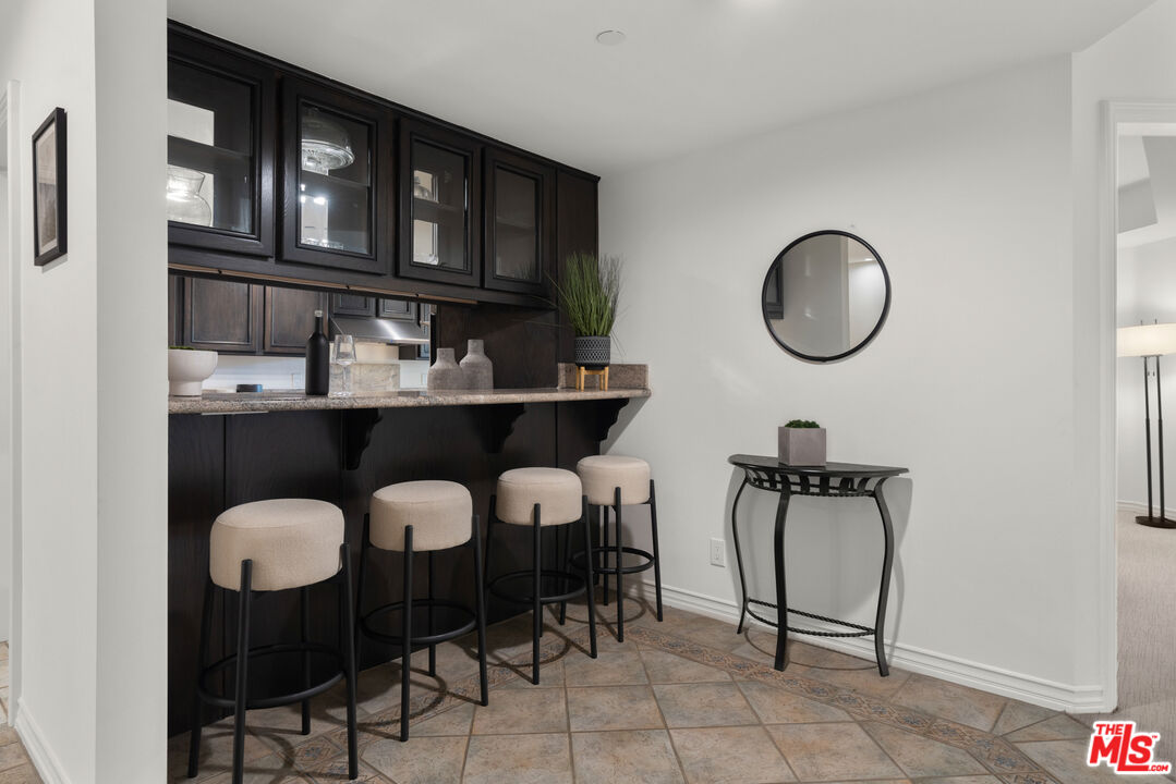 4310 Cahuenga Blvd Unit: 202