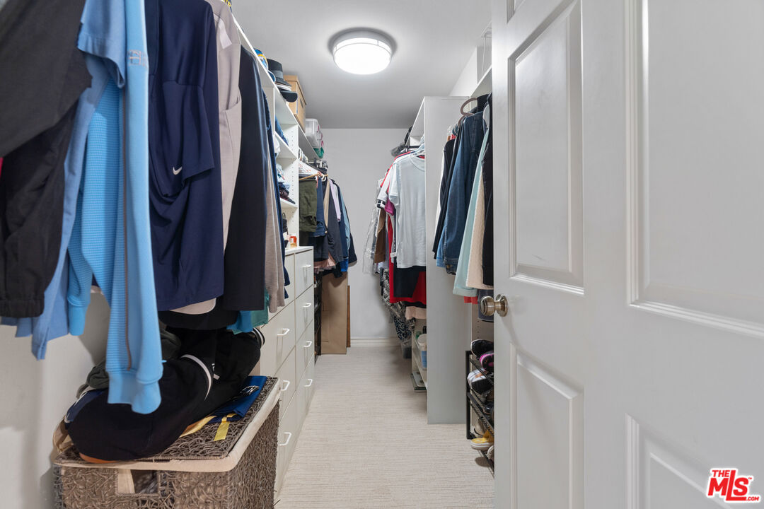 4310 Cahuenga Blvd Unit: 202