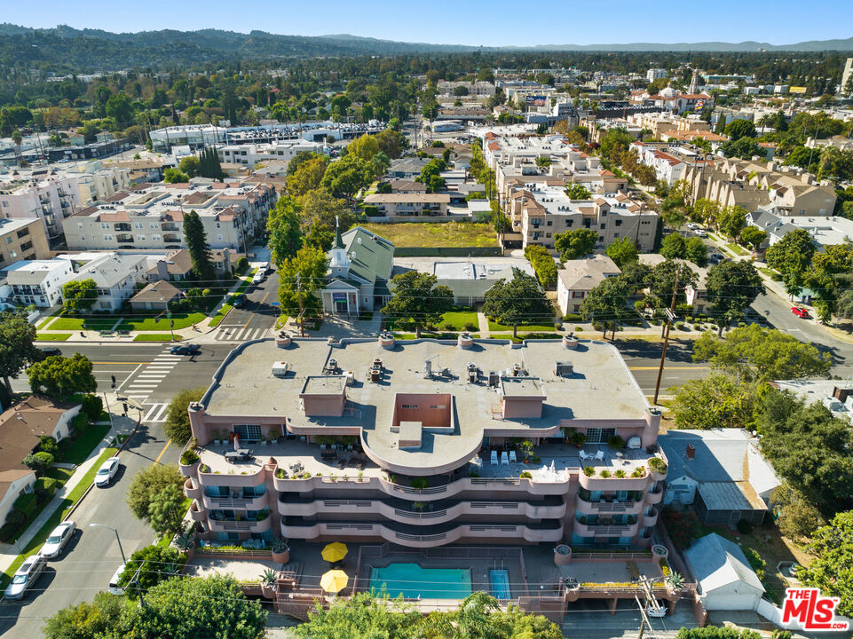 4310 Cahuenga Blvd Unit: 202