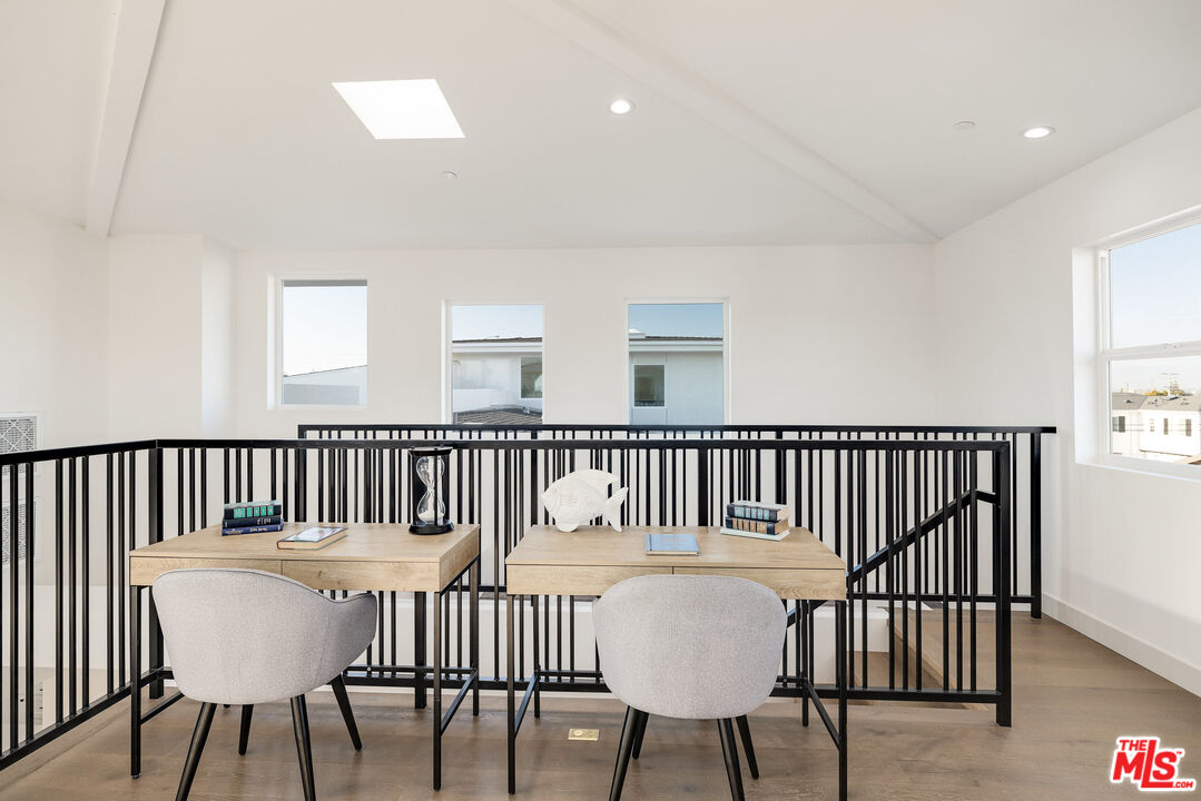 2010 Plant Ave Unit: B