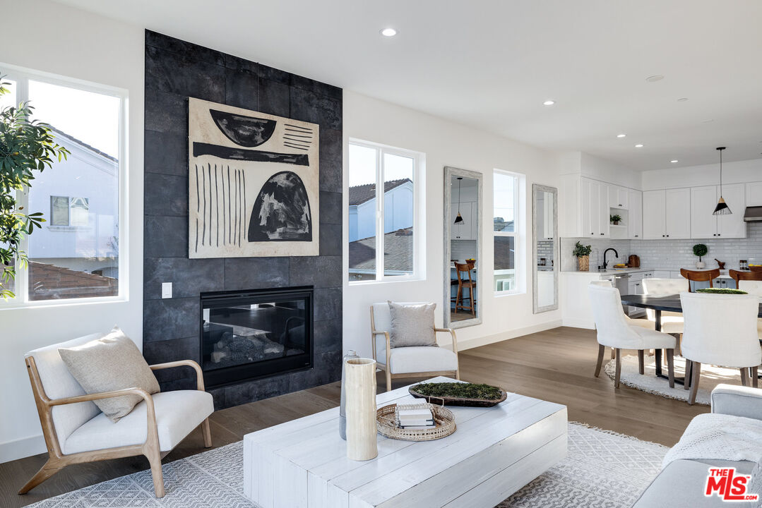 2010 Plant Ave Unit: B