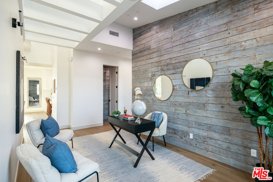 2010 Plant Ave Unit: B