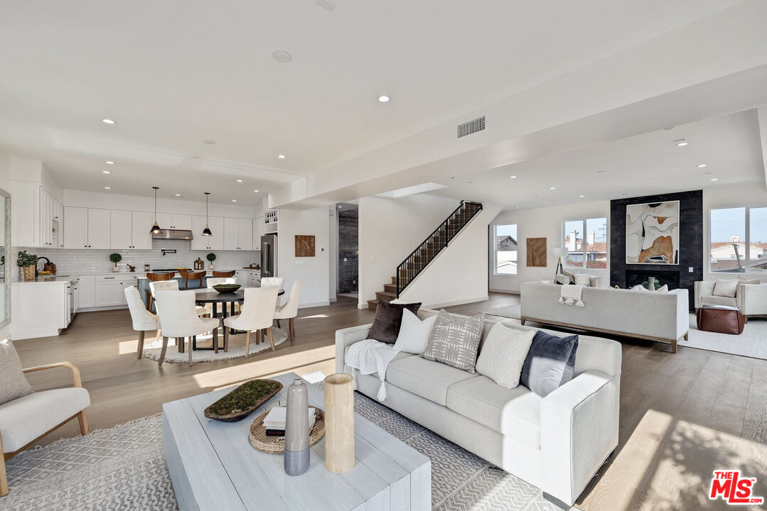 2010 Plant Ave Unit: B