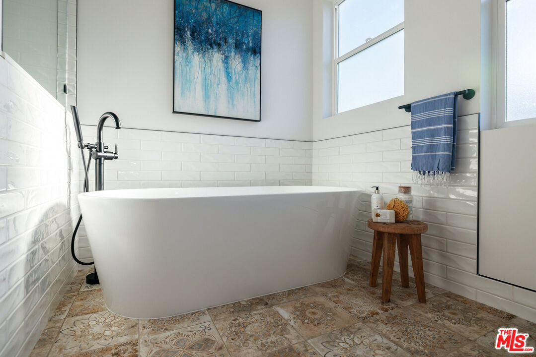 2010 Plant Ave Unit: B