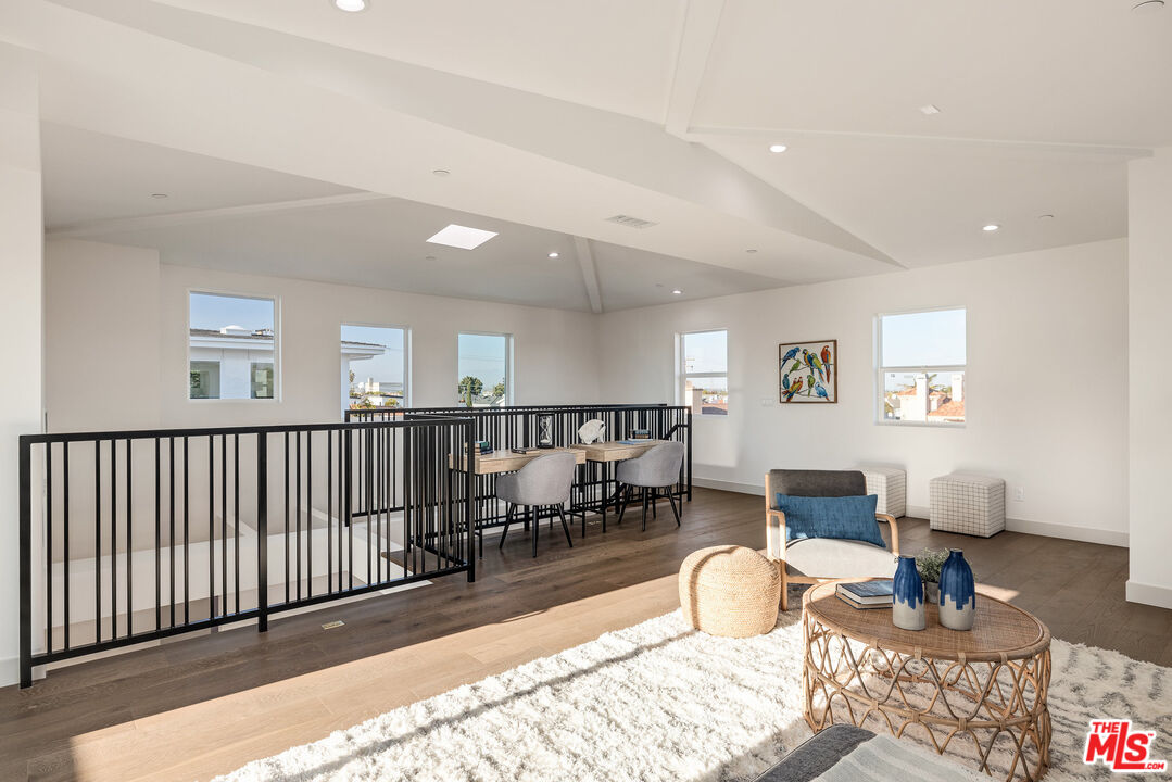 2010 Plant Ave Unit: B