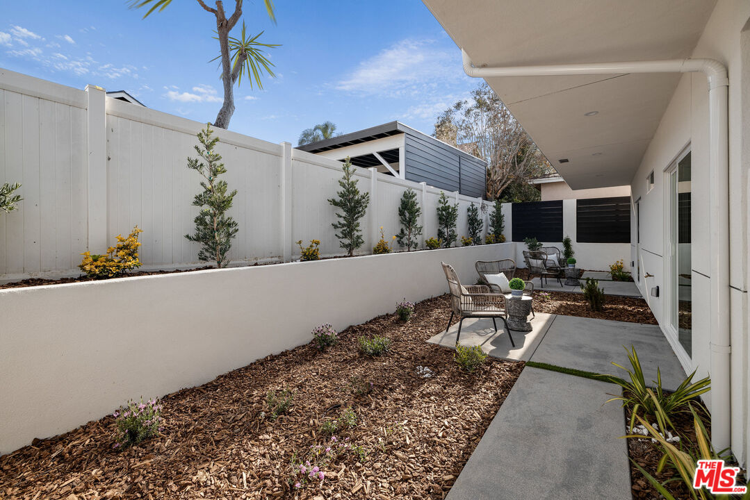 2010 Plant Ave Unit: B