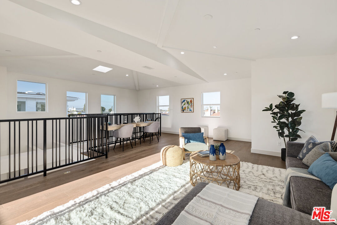 2010 Plant Ave Unit: B