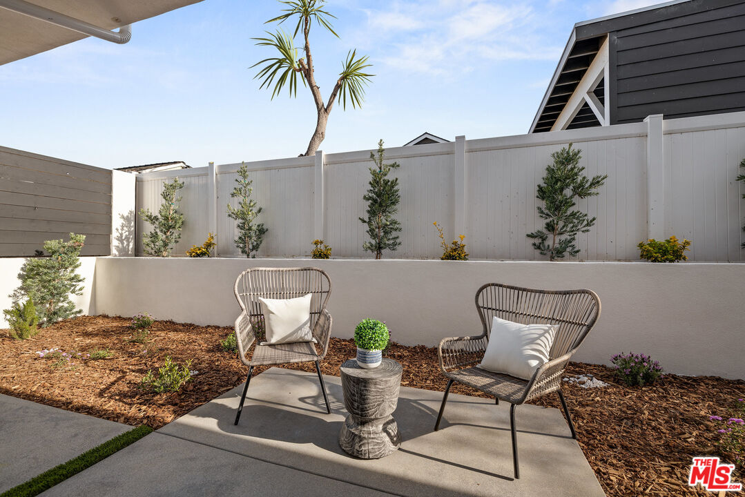 2010 Plant Ave Unit: B