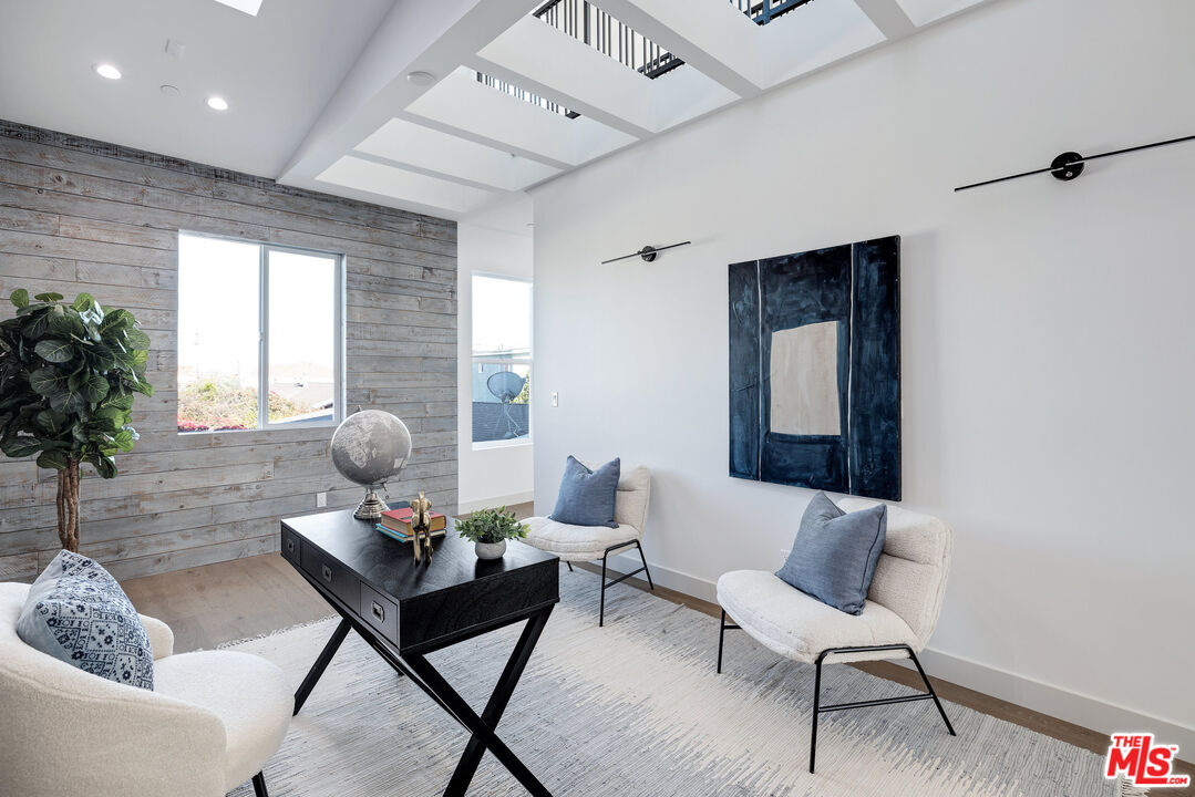 2010 Plant Ave Unit: B