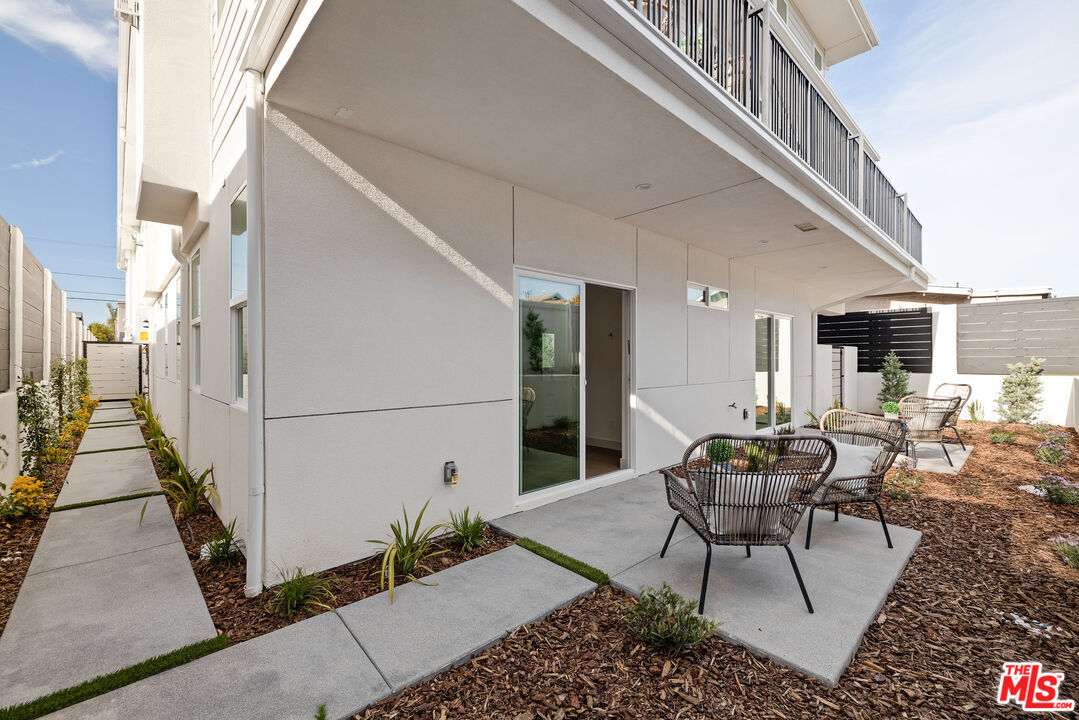 2010 Plant Ave Unit: B