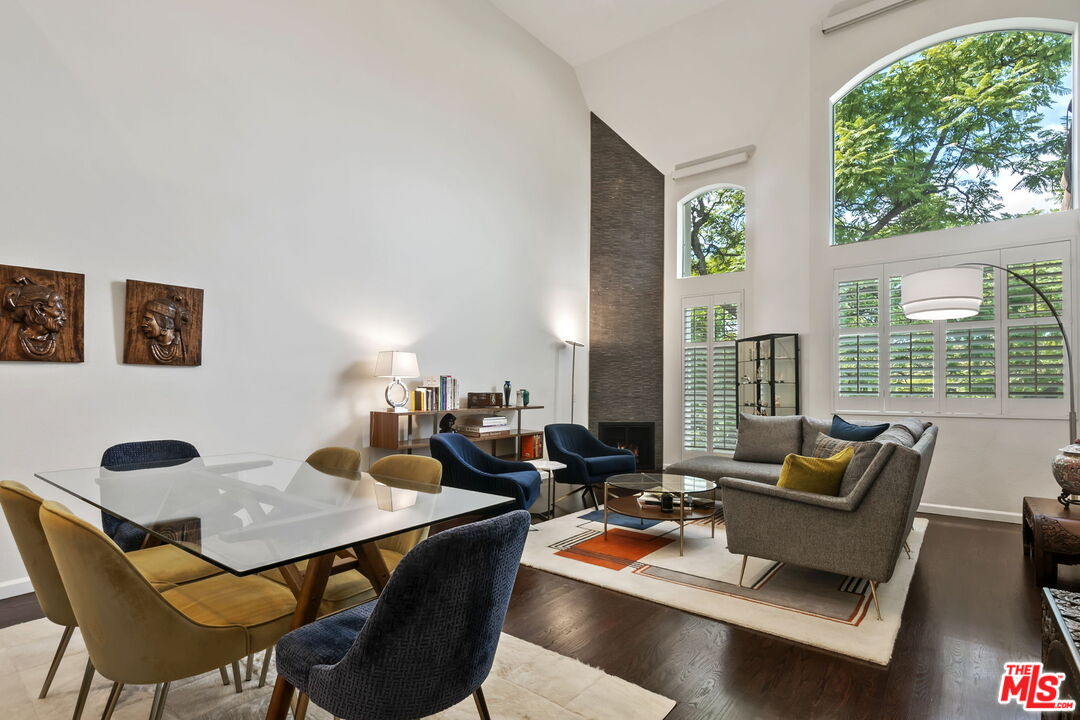 4242 Stansbury Ave Unit: PH1