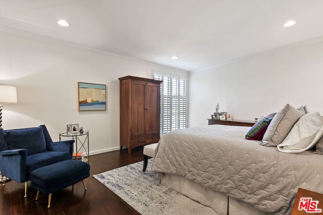 4242 Stansbury Ave Unit: PH1