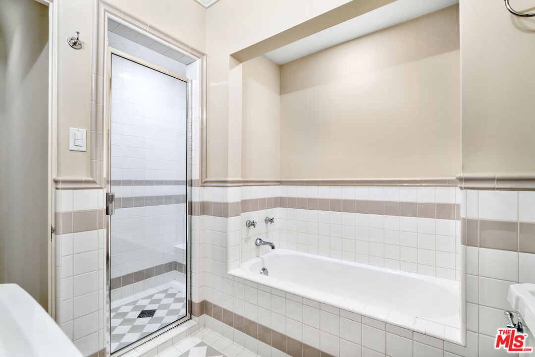 148 S Peck DR Unit: 6